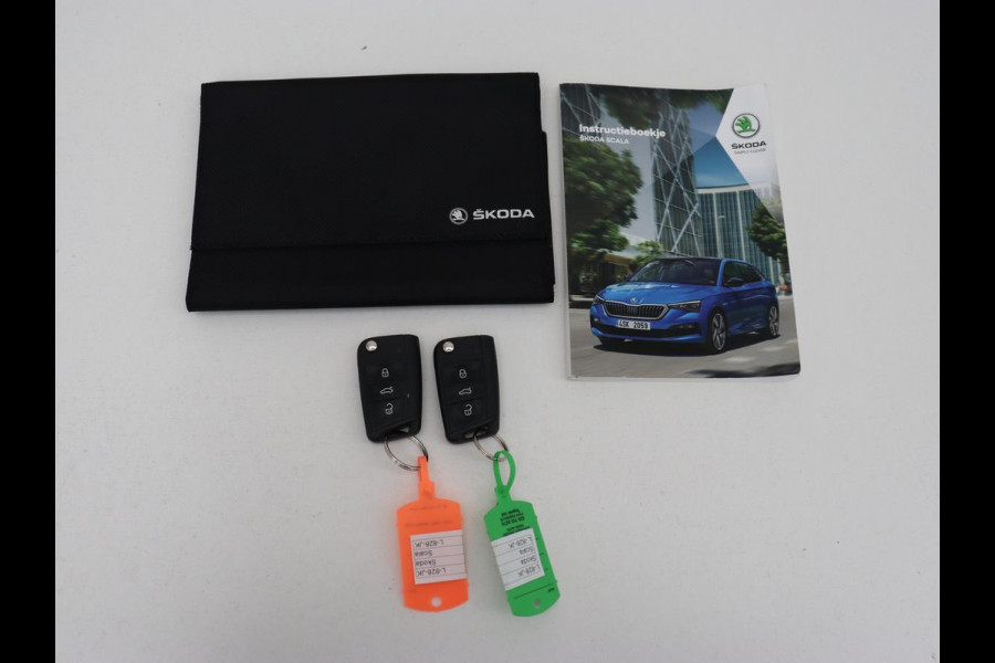 Škoda SCALA 1.0 TSI Business Edition | Automaat | Stoelverwarming | Adaptive cruise | Trekhaak | Carplay | Keyless | Climate control | Navigatie | Parkeerhulp | Virtual Cockpit