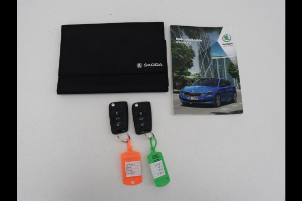 Škoda SCALA 1.0 TSI Business Edition | Automaat | Stoelverwarming | Adaptive cruise | Trekhaak | Carplay | Keyless | Climate control | Navigatie | Parkeerhulp | Virtual Cockpit
