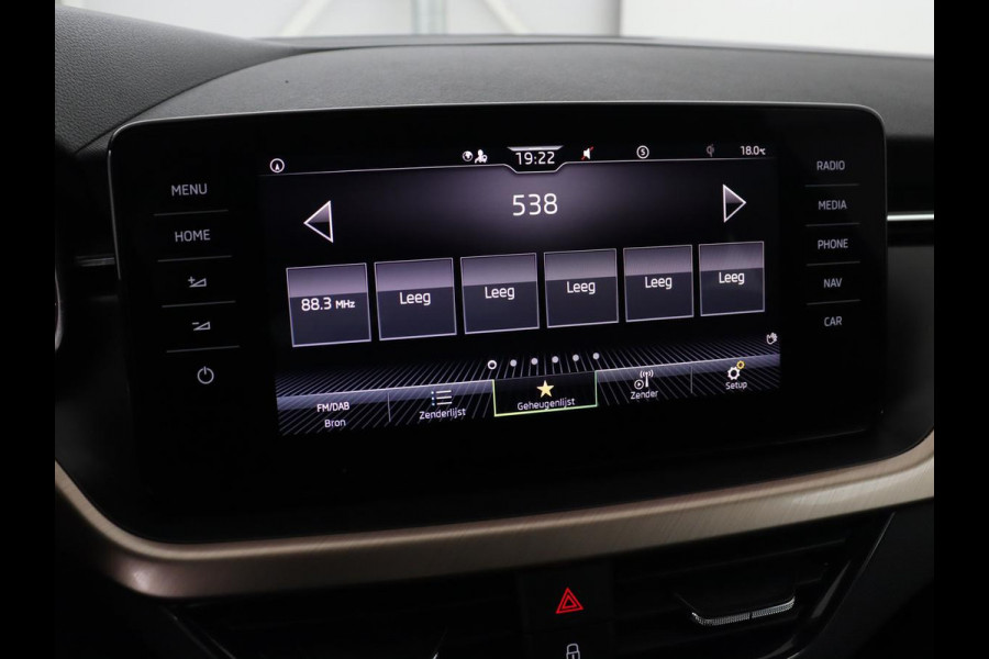 Škoda SCALA 1.0 TSI Business Edition | Automaat | Stoelverwarming | Adaptive cruise | Trekhaak | Carplay | Keyless | Climate control | Navigatie | Parkeerhulp | Virtual Cockpit