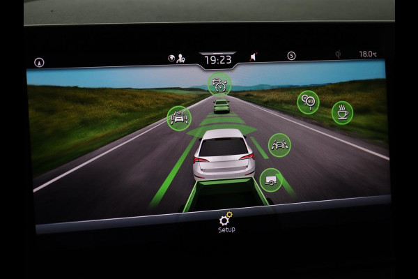 Škoda SCALA 1.0 TSI Business Edition | Automaat | Stoelverwarming | Adaptive cruise | Trekhaak | Carplay | Keyless | Climate control | Navigatie | Parkeerhulp | Virtual Cockpit