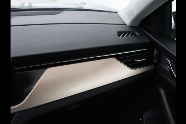 Škoda SCALA 1.0 TSI Business Edition | Automaat | Stoelverwarming | Adaptive cruise | Trekhaak | Carplay | Keyless | Climate control | Navigatie | Parkeerhulp | Virtual Cockpit