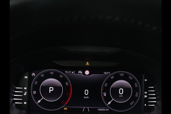 Škoda SCALA 1.0 TSI Business Edition | Automaat | Stoelverwarming | Adaptive cruise | Trekhaak | Carplay | Keyless | Climate control | Navigatie | Parkeerhulp | Virtual Cockpit