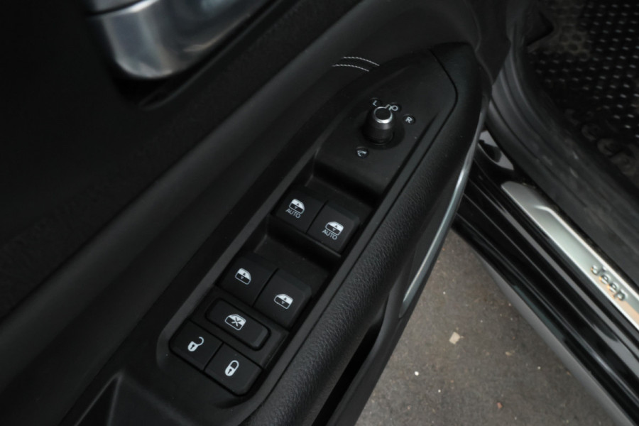 Jeep Compass 4xe 240 Plug-in Hybrid Electric 80th Anniversary Trekhaak, Automaat, Full Black!