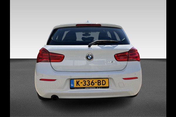 BMW 1-serie 118i Executive Automaat Incl. Stoelverwarming | Lederen stoelen| Parkeersensoren | Navigatie