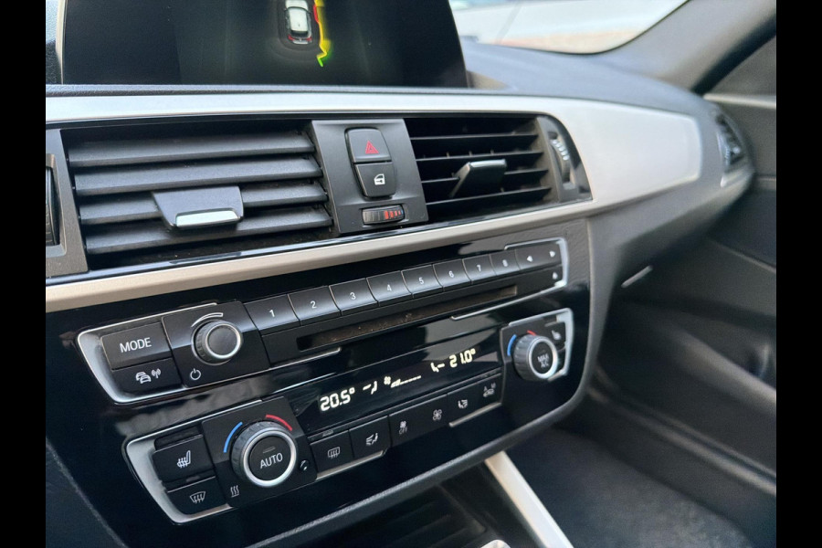 BMW 1-serie 118i Executive Automaat Incl. Stoelverwarming | Lederen stoelen| Parkeersensoren | Navigatie