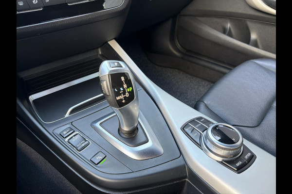 BMW 1-serie 118i Executive Automaat Incl. Stoelverwarming | Lederen stoelen| Parkeersensoren | Navigatie