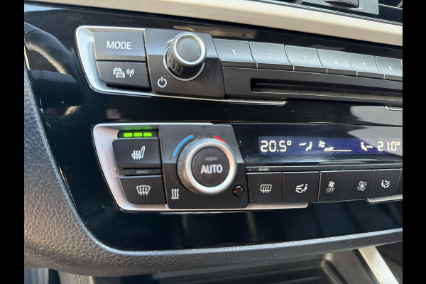 BMW 1-serie 118i Executive Automaat Incl. Stoelverwarming | Lederen stoelen| Parkeersensoren | Navigatie