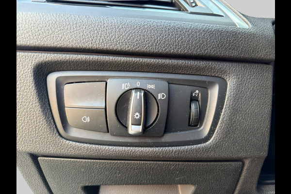 BMW 1-serie 118i Executive Automaat Incl. Stoelverwarming | Lederen stoelen| Parkeersensoren | Navigatie