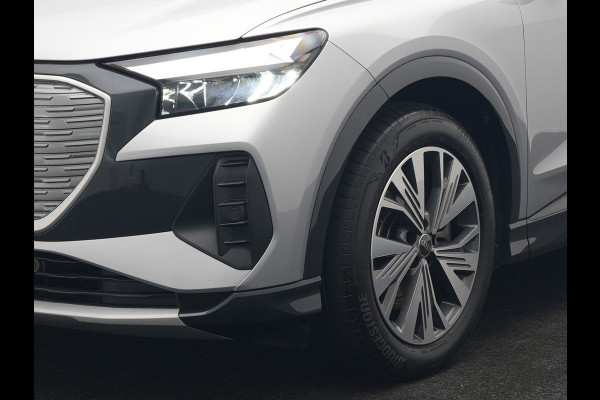 Audi Q4 e-tron 50 quattro Advanced edition 77 kWh 300pk Dealer O.H. | Apple Carplay | Voorstoelen Verwarmd | Navigatie Plus | 19"L.M | LED | Cruise Control | DAB | Virtual |