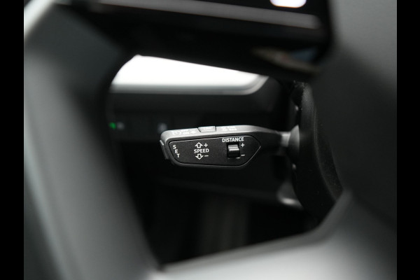Audi Q4 e-tron 50 quattro Advanced edition 77 kWh 300pk Dealer O.H. | Apple Carplay | Voorstoelen Verwarmd | Navigatie Plus | 19"L.M | LED | Cruise Control | DAB | Virtual |