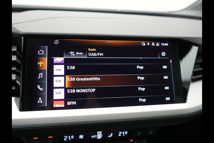 Audi Q4 e-tron 50 quattro Advanced edition 77 kWh 300pk Dealer O.H. | Apple Carplay | Voorstoelen Verwarmd | Navigatie Plus | 19"L.M | LED | Cruise Control | DAB | Virtual |