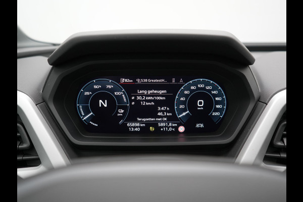 Audi Q4 e-tron 50 quattro Advanced edition 77 kWh 300pk Dealer O.H. | Apple Carplay | Voorstoelen Verwarmd | Navigatie Plus | 19"L.M | LED | Cruise Control | DAB | Virtual |