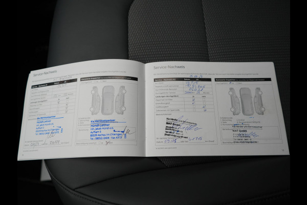 Kia Niro 1.6 GDi DynamicLine PHEV 182pk Dealer O.H. | Adaptive Cruise | Camera | Sportstoelen & Stuur Verwarmd | Sfeerverlichting | Apple Carplay | Keyless | Blis | Navigatie | DAB | LED Koplampen | Virtual | Plug In Hybrid |