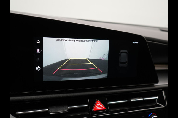 Kia Niro 1.6 GDi DynamicLine PHEV 182pk Dealer O.H. | Adaptive Cruise | Camera | Sportstoelen & Stuur Verwarmd | Sfeerverlichting | Apple Carplay | Keyless | Blis | Navigatie | DAB | LED Koplampen | Virtual | Plug In Hybrid |