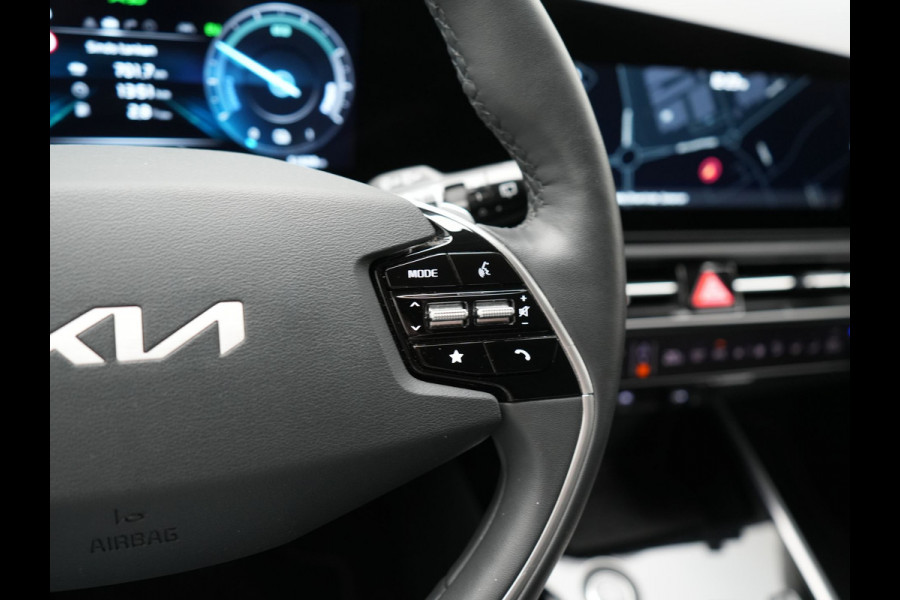 Kia Niro 1.6 GDi DynamicLine PHEV 182pk Dealer O.H. | Adaptive Cruise | Camera | Sportstoelen & Stuur Verwarmd | Sfeerverlichting | Apple Carplay | Keyless | Blis | Navigatie | DAB | LED Koplampen | Virtual | Plug In Hybrid |