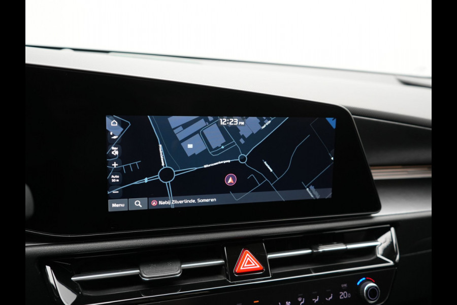 Kia Niro 1.6 GDi DynamicLine PHEV 182pk Dealer O.H. | Adaptive Cruise | Camera | Sportstoelen & Stuur Verwarmd | Sfeerverlichting | Apple Carplay | Keyless | Blis | Navigatie | DAB | LED Koplampen | Virtual | Plug In Hybrid |