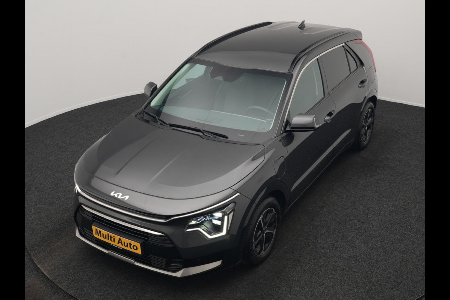 Kia Niro 1.6 GDi DynamicLine PHEV 182pk Dealer O.H. | Adaptive Cruise | Camera | Sportstoelen & Stuur Verwarmd | Sfeerverlichting | Apple Carplay | Keyless | Blis | Navigatie | DAB | LED Koplampen | Virtual | Plug In Hybrid |