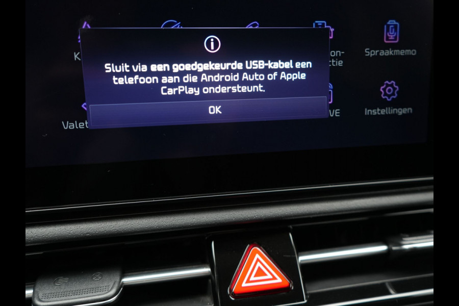 Kia Niro 1.6 GDi DynamicLine PHEV 182pk Dealer O.H. | Adaptive Cruise | Camera | Sportstoelen & Stuur Verwarmd | Sfeerverlichting | Apple Carplay | Keyless | Blis | Navigatie | DAB | LED Koplampen | Virtual | Plug In Hybrid |