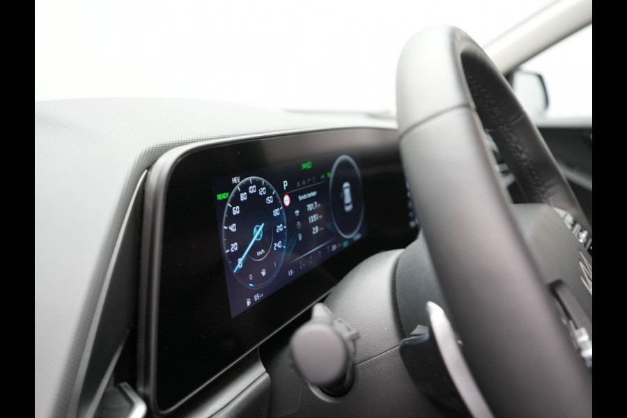 Kia Niro 1.6 GDi DynamicLine PHEV 182pk Dealer O.H. | Adaptive Cruise | Camera | Sportstoelen & Stuur Verwarmd | Sfeerverlichting | Apple Carplay | Keyless | Blis | Navigatie | DAB | LED Koplampen | Virtual | Plug In Hybrid |