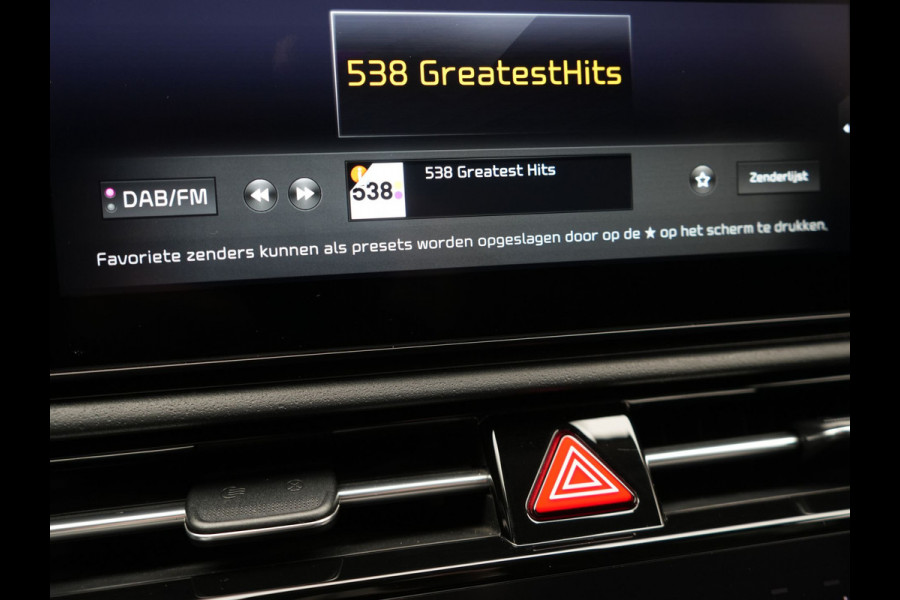 Kia Niro 1.6 GDi DynamicLine PHEV 182pk Dealer O.H. | Adaptive Cruise | Camera | Sportstoelen & Stuur Verwarmd | Sfeerverlichting | Apple Carplay | Keyless | Blis | Navigatie | DAB | LED Koplampen | Virtual | Plug In Hybrid |