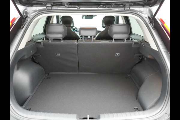 Kia Niro 1.6 GDi DynamicLine PHEV 182pk Dealer O.H. | Adaptive Cruise | Camera | Sportstoelen & Stuur Verwarmd | Sfeerverlichting | Apple Carplay | Keyless | Blis | Navigatie | DAB | LED Koplampen | Virtual | Plug In Hybrid |