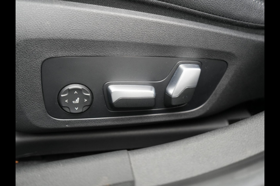 BMW 3 Serie Touring 330e M Sport 293pk Dealer O.H. Dravitgrau | Panodak | Adaptive Cruise | Camera | Lederen Sportstoelen Memory & Verwarmd | Sfeerverlichting | Stuur Verwarmd | Hifi Audio | Blis | Keyless | Apple Carplay | Plug In Hybrid |
