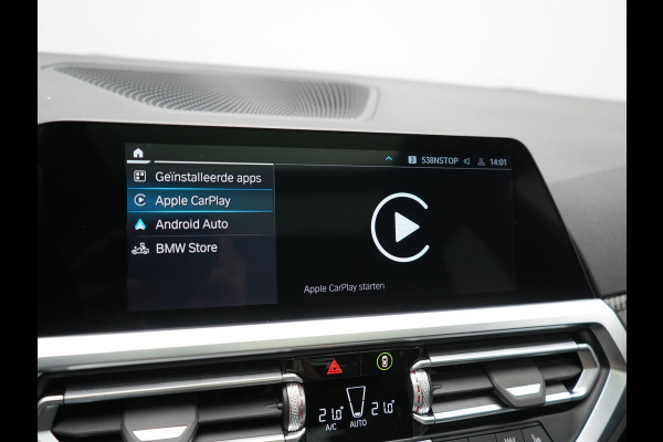 BMW 3 Serie Touring 330e M Sport 293pk Dealer O.H. Dravitgrau | Panodak | Adaptive Cruise | Camera | Lederen Sportstoelen Memory & Verwarmd | Sfeerverlichting | Stuur Verwarmd | Hifi Audio | Blis | Keyless | Apple Carplay | Plug In Hybrid |
