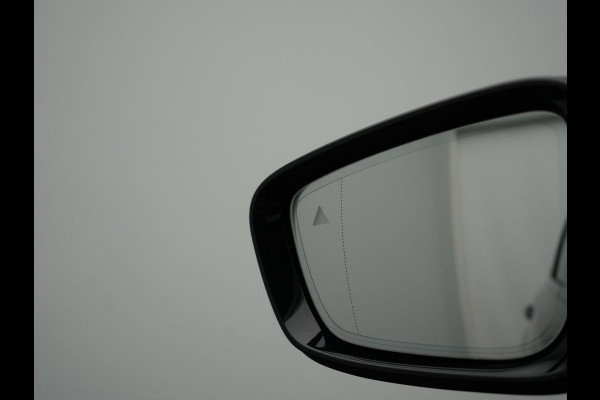 BMW 3 Serie Touring 330e M Sport 293pk Dealer O.H. Dravitgrau | Panodak | Adaptive Cruise | Camera | Lederen Sportstoelen Memory & Verwarmd | Sfeerverlichting | Stuur Verwarmd | Hifi Audio | Blis | Keyless | Apple Carplay | Plug In Hybrid |