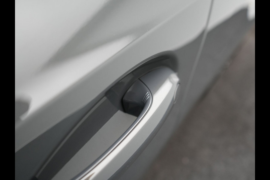 BMW 3 Serie Touring 330e M Sport 293pk Dealer O.H. Dravitgrau | Panodak | Adaptive Cruise | Camera | Lederen Sportstoelen Memory & Verwarmd | Sfeerverlichting | Stuur Verwarmd | Hifi Audio | Blis | Keyless | Apple Carplay | Plug In Hybrid |