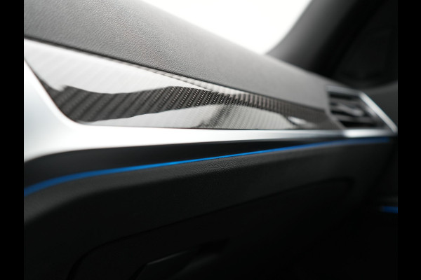 BMW 3 Serie Touring 330e M Sport 293pk Dealer O.H. Dravitgrau | Panodak | Adaptive Cruise | Camera | Lederen Sportstoelen Memory & Verwarmd | Sfeerverlichting | Stuur Verwarmd | Hifi Audio | Blis | Keyless | Apple Carplay | Plug In Hybrid |