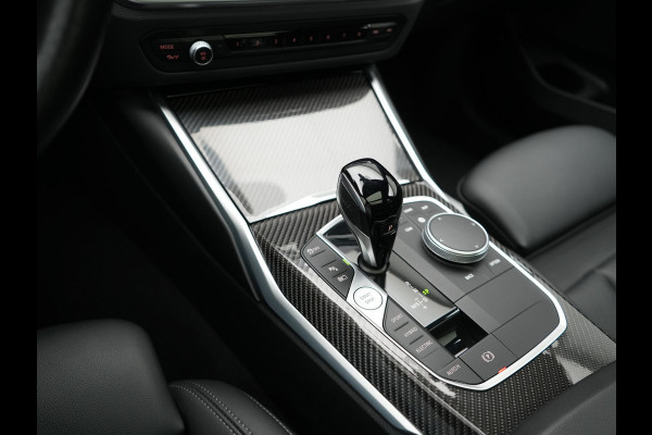 BMW 3 Serie Touring 330e M Sport 293pk Dealer O.H. Dravitgrau | Panodak | Adaptive Cruise | Camera | Lederen Sportstoelen Memory & Verwarmd | Sfeerverlichting | Stuur Verwarmd | Hifi Audio | Blis | Keyless | Apple Carplay | Plug In Hybrid |
