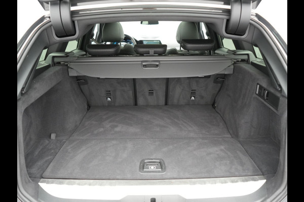 BMW 3 Serie Touring 330e M Sport 293pk Dealer O.H. Dravitgrau | Panodak | Adaptive Cruise | Camera | Lederen Sportstoelen Memory & Verwarmd | Sfeerverlichting | Stuur Verwarmd | Hifi Audio | Blis | Keyless | Apple Carplay | Plug In Hybrid |