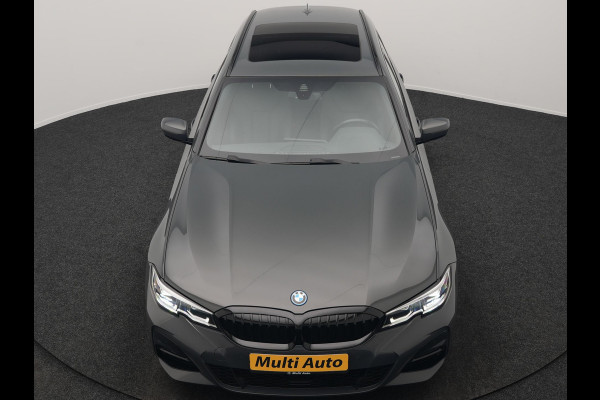 BMW 3 Serie Touring 330e M Sport 293pk Dealer O.H. Dravitgrau | Panodak | Adaptive Cruise | Camera | Lederen Sportstoelen Memory & Verwarmd | Sfeerverlichting | Stuur Verwarmd | Hifi Audio | Blis | Keyless | Apple Carplay | Plug In Hybrid |