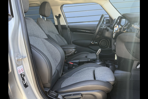 MINI Mini 1.5 Cooper 136 PK Camden Plus Edition Automaat / Camera / Navigatie