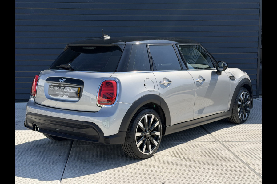 MINI Mini 1.5 Cooper 136 PK Camden Plus Edition Automaat / Camera / Navigatie