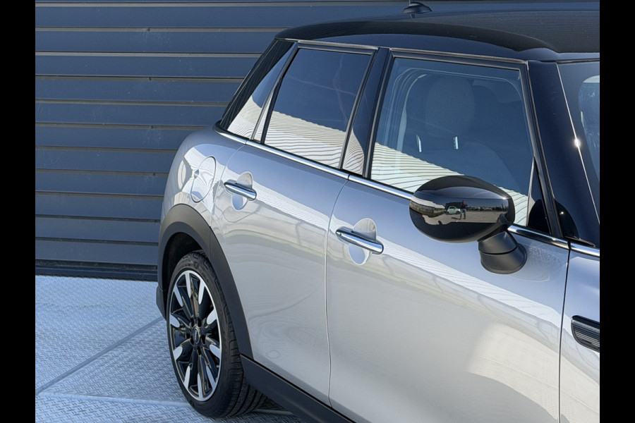 MINI Mini 1.5 Cooper 136 PK Camden Plus Edition Automaat / Camera / Navigatie
