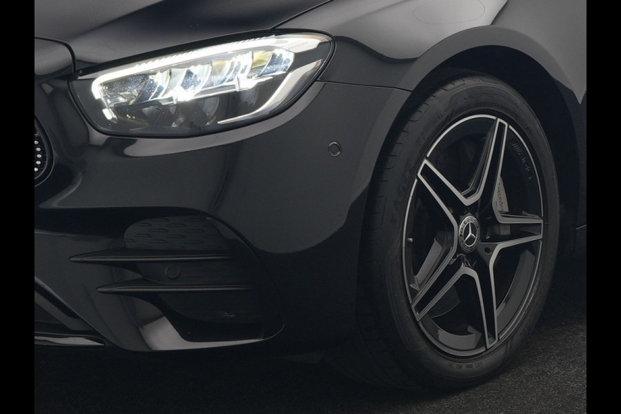 Mercedes-Benz E-Klasse Estate 300 e AMG Line PHEV 320pk Dealer O.H. | Panodak | Camera | Alcantara Sportstoelen Verwarmd | Sfeerverlichting | Blis | Apple Carplay | Night Pakket | Virtual | Navigatie | DAB | Plug In Hybrid |