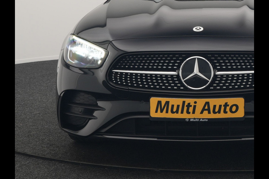 Mercedes-Benz E-Klasse Estate 300 e AMG Line PHEV 320pk Dealer O.H. | Panodak | Camera | Alcantara Sportstoelen Verwarmd | Sfeerverlichting | Blis | Apple Carplay | Night Pakket | Virtual | Navigatie | DAB | Plug In Hybrid |