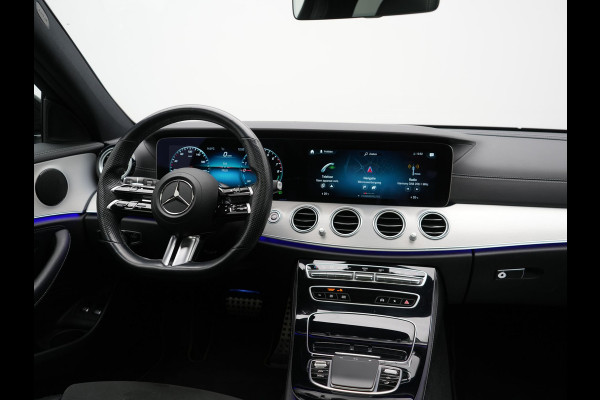 Mercedes-Benz E-Klasse Estate 300 e AMG Line PHEV 320pk Dealer O.H. | Panodak | Camera | Alcantara Sportstoelen Verwarmd | Sfeerverlichting | Blis | Apple Carplay | Night Pakket | Virtual | Navigatie | DAB | Plug In Hybrid |