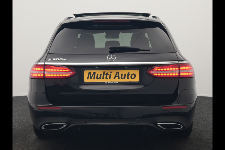 Mercedes-Benz E-Klasse Estate 300 e AMG Line PHEV 320pk Dealer O.H. | Panodak | Camera | Alcantara Sportstoelen Verwarmd | Sfeerverlichting | Blis | Apple Carplay | Night Pakket | Virtual | Navigatie | DAB | Plug In Hybrid |