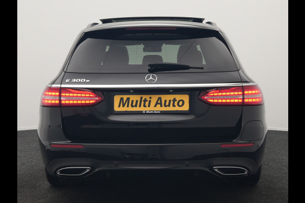 Mercedes-Benz E-Klasse Estate 300 e AMG Line PHEV 320pk Dealer O.H. | Panodak | Camera | Alcantara Sportstoelen Verwarmd | Sfeerverlichting | Blis | Apple Carplay | Night Pakket | Virtual | Navigatie | DAB | Plug In Hybrid |