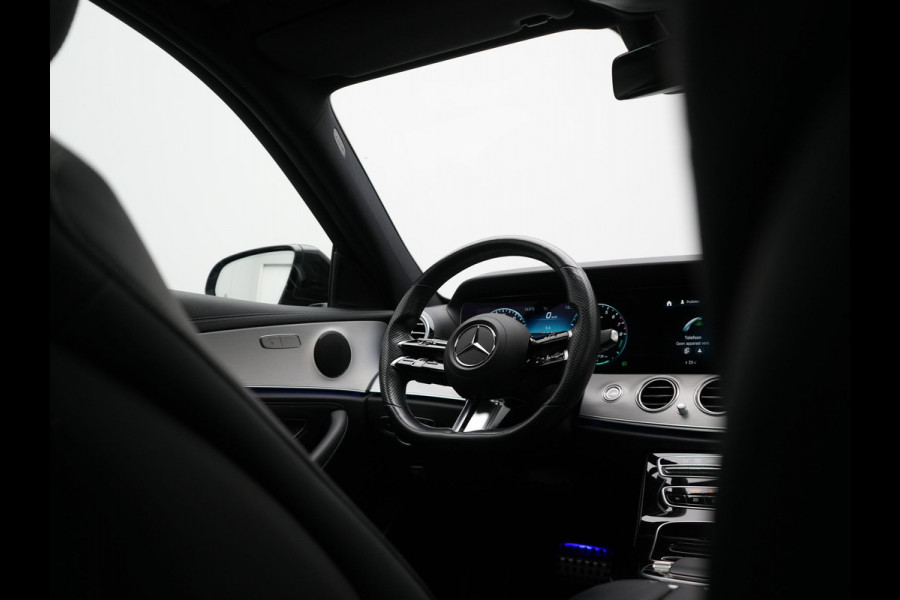 Mercedes-Benz E-Klasse Estate 300 e AMG Line PHEV 320pk Dealer O.H. | Panodak | Camera | Alcantara Sportstoelen Verwarmd | Sfeerverlichting | Blis | Apple Carplay | Night Pakket | Virtual | Navigatie | DAB | Plug In Hybrid |