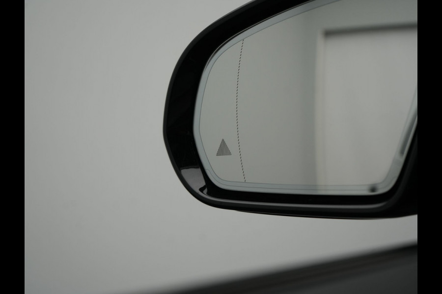 Mercedes-Benz E-Klasse Estate 300 e AMG Line PHEV 320pk Dealer O.H. | Panodak | Camera | Alcantara Sportstoelen Verwarmd | Sfeerverlichting | Blis | Apple Carplay | Night Pakket | Virtual | Navigatie | DAB | Plug In Hybrid |