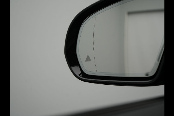 Mercedes-Benz E-Klasse Estate 300 e AMG Line PHEV 320pk Dealer O.H. | Panodak | Camera | Alcantara Sportstoelen Verwarmd | Sfeerverlichting | Blis | Apple Carplay | Night Pakket | Virtual | Navigatie | DAB | Plug In Hybrid |