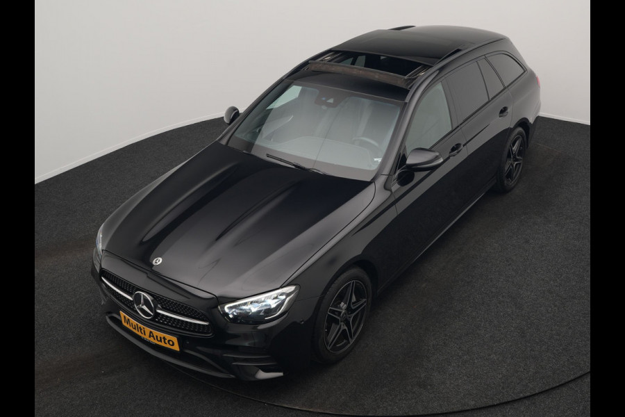 Mercedes-Benz E-Klasse Estate 300 e AMG Line PHEV 320pk Dealer O.H. | Panodak | Camera | Alcantara Sportstoelen Verwarmd | Sfeerverlichting | Blis | Apple Carplay | Night Pakket | Virtual | Navigatie | DAB | Plug In Hybrid |