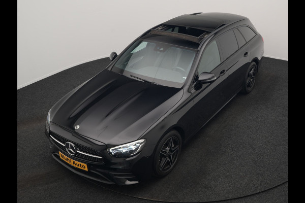 Mercedes-Benz E-Klasse Estate 300 e AMG Line PHEV 320pk Dealer O.H. | Panodak | Camera | Alcantara Sportstoelen Verwarmd | Sfeerverlichting | Blis | Apple Carplay | Night Pakket | Virtual | Navigatie | DAB | Plug In Hybrid |