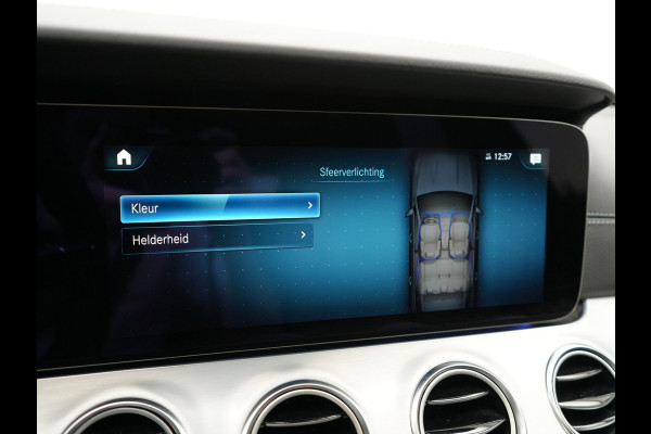 Mercedes-Benz E-Klasse Estate 300 e AMG Line PHEV 320pk Dealer O.H. | Panodak | Camera | Alcantara Sportstoelen Verwarmd | Sfeerverlichting | Blis | Apple Carplay | Night Pakket | Virtual | Navigatie | DAB | Plug In Hybrid |