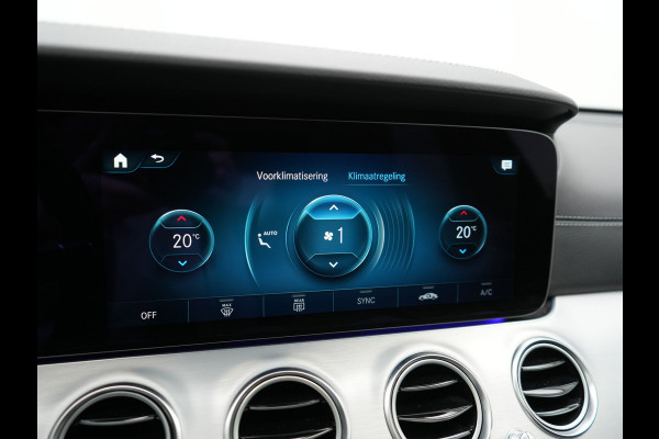 Mercedes-Benz E-Klasse Estate 300 e AMG Line PHEV 320pk Dealer O.H. | Panodak | Camera | Alcantara Sportstoelen Verwarmd | Sfeerverlichting | Blis | Apple Carplay | Night Pakket | Virtual | Navigatie | DAB | Plug In Hybrid |