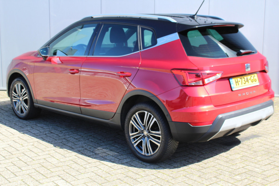 Seat Arona 1.0-115pk TSI Xcellence Business Intense AUTOMAAT ! Gun uzelf het plezier en comfort van een automaat ! Autm. airco dual, cruise cntrl, LM wielen, keyless entry-keyless go, camera, parkeersensoren v en a, dodehoek ass., LED verl., navigatie, telefoonvoorb. etc