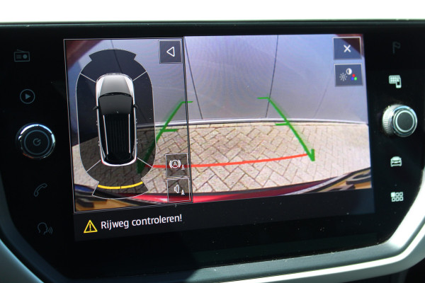 Seat Arona 1.0-115pk TSI Xcellence Business Intense AUTOMAAT ! Gun uzelf het plezier en comfort van een automaat ! Autm. airco dual, cruise cntrl, LM wielen, keyless entry-keyless go, camera, parkeersensoren v en a, dodehoek ass., LED verl., navigatie, telefoonvoorb. etc